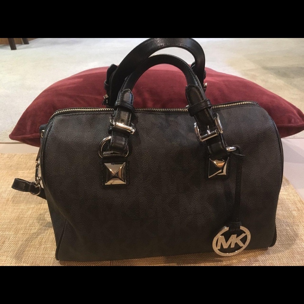 Michael kors satchel